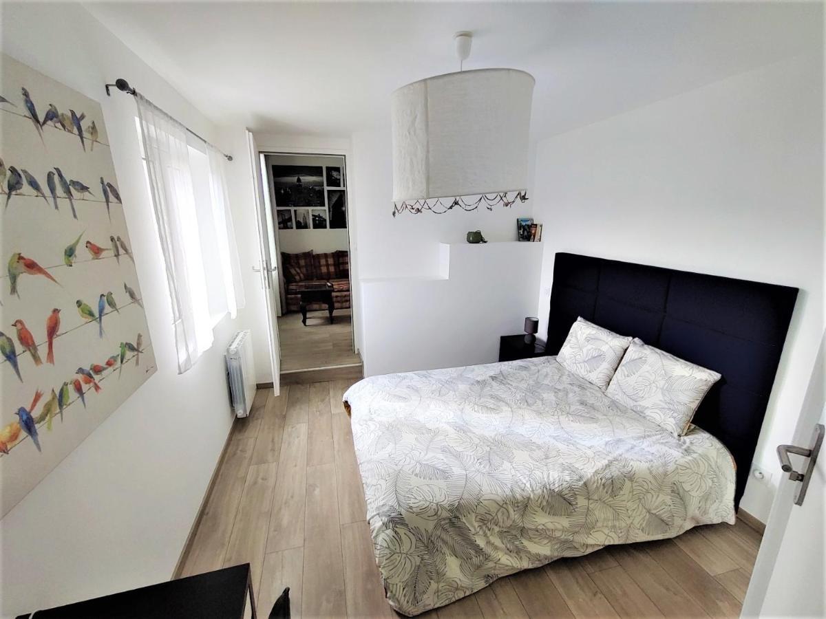 Appartement T2 "Mesange" Hyper Centre D'Ernee Екстер'єр фото