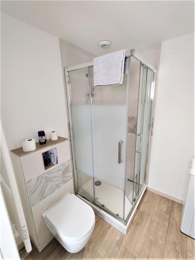 Appartement T2 "Mesange" Hyper Centre D'Ernee Екстер'єр фото