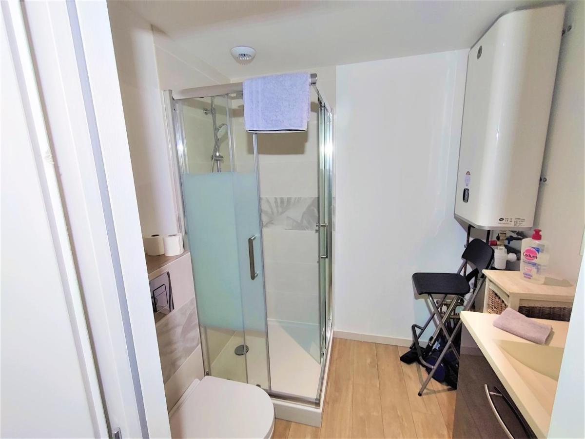 Appartement T2 "Mesange" Hyper Centre D'Ernee Екстер'єр фото